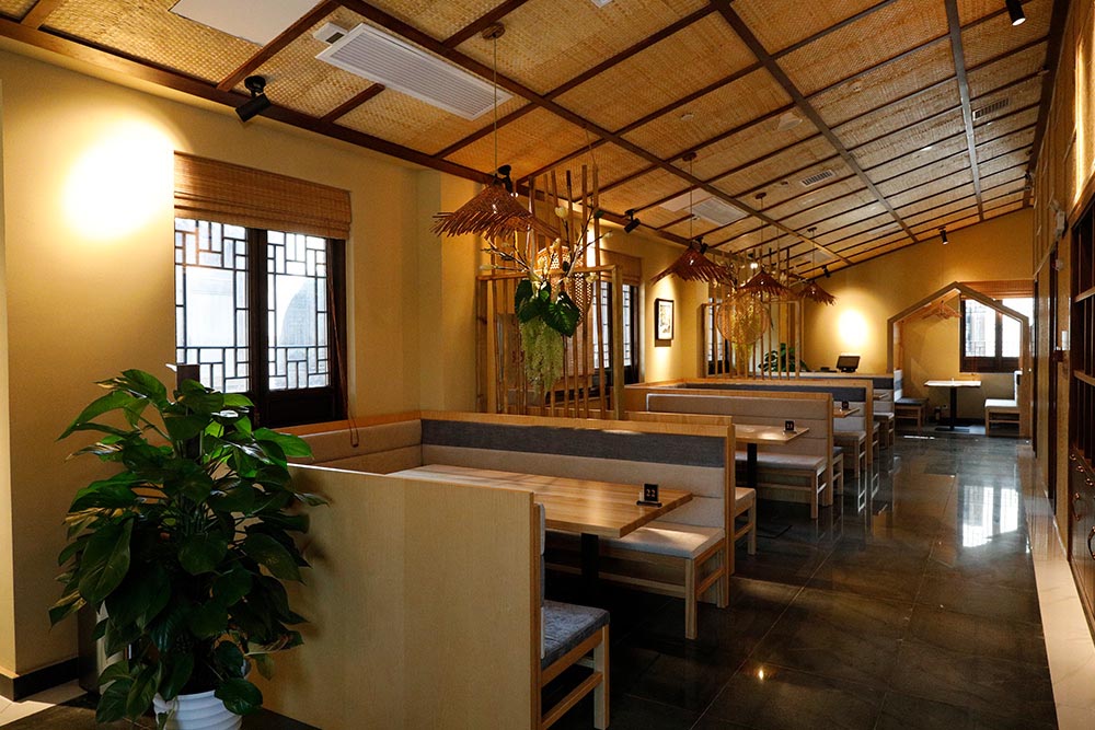 实木家具工厂 老榆木家具 老门板家具 仿古做旧家具