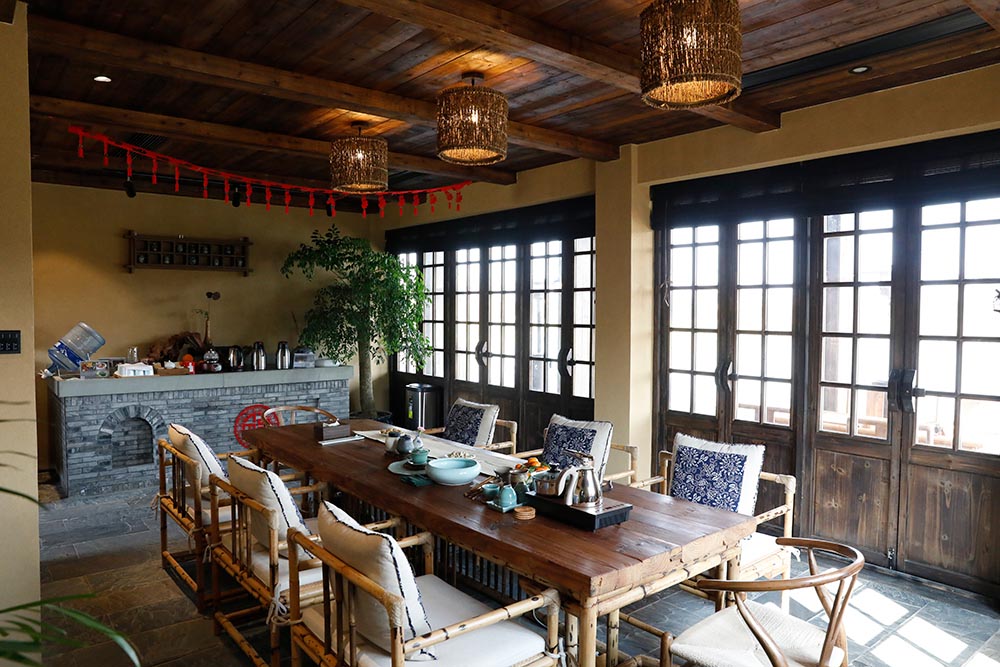 实木家具工厂 老榆木家具 老门板家具 仿古做旧家具