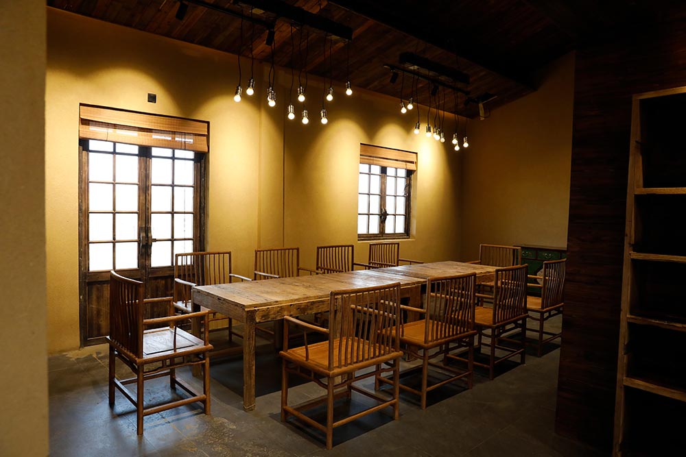 实木家具工厂 老榆木家具 老门板家具 仿古做旧家具